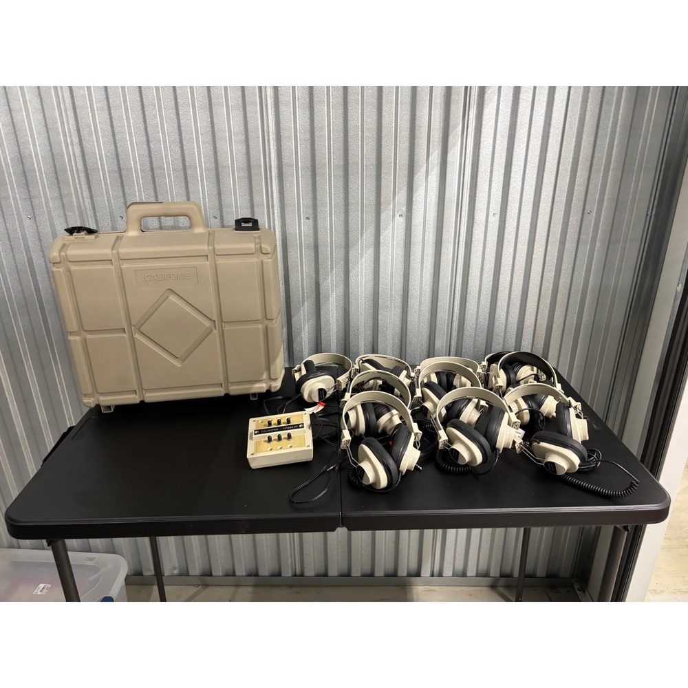 Califone 10 Headset Listening Center with 1216AV-PY Jackbox and Carrying Case
